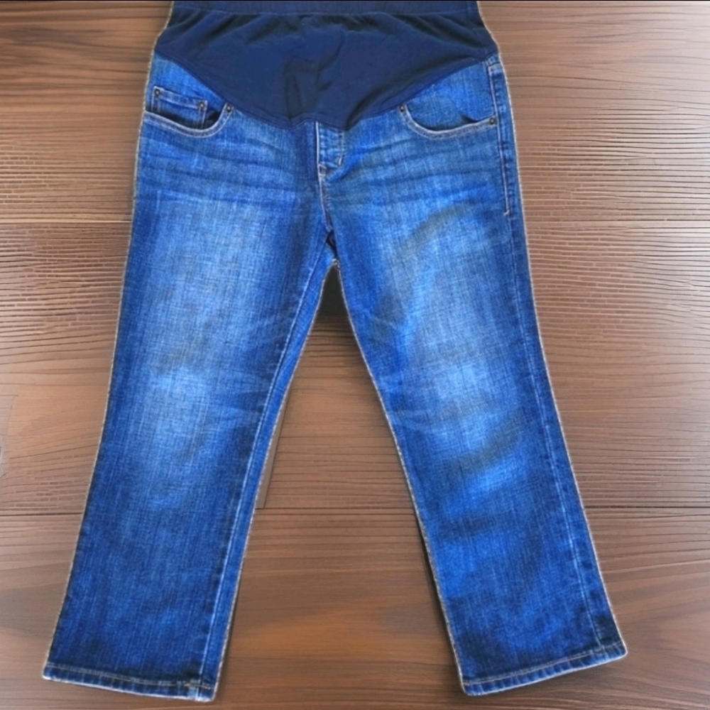 Old Navy Maternity Jean Capris  Size 10 Full Panel